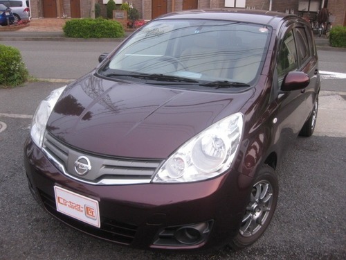 日産ノート 日産 ノート 1.5 15X （フランボワーズレッド） ハッチバック