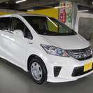  ホンダ フリードハイブリッド 1.5 ジャストセレクション+　 （パール） ミニバンの画像