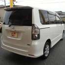  トヨタ ヴォクシー 2.0 ZS 4WD　 （パール） ミニバンの画像