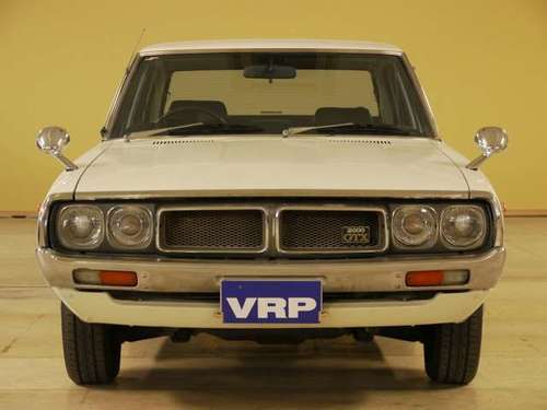 日産 スカイライン 2000GT-Xヨンメリ （ホワイト） セダン