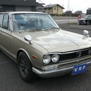  日産 スカイライン GT　 （シルバー） セダン