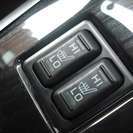  三菱 アウトランダーPHEV 2.0 G プレミアムパッケージ 4WD　電気温水式ヒーター （パールホワイト） クロカン・ＳＵＶの画像