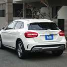  メルセデス・ベンツ GLAクラス GLA180 スポーツ　純正ナビ TV ワンオーナー 禁煙車 （カルサイトホワイト） クロカン・ＳＵＶの画像