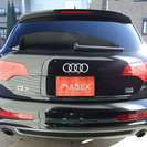  アウディ Q7 クワトロSライン　後期　ディーラー車　キーレスゴー　7シートPKG　黒革シート （ブラック） クロカン・ＳＵＶの画像