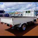  トヨタ ダイナ 1.3t FJL 4WD Wタイヤ 平ボディ　 （白） トラックの画像