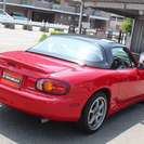  マツダ ロードスター 1.6 スペシャルパッケージ　ハードトップ （クラシックレッド） オープンの画像