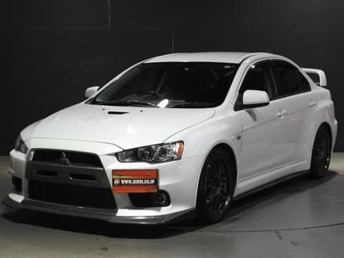 三菱 ランサーエボリューション 2.0 GSR X 4WDRAYS18AW外