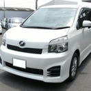  トヨタ ヴォクシー 2.0 Z　 （パール） ミニバン