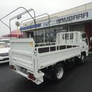  いすゞ エルフ 低床 極東製スイングパワーゲート付 2t　 （ホワイト） トラックの画像