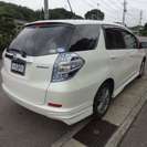  ホンダ フィットシャトルハイブリッド 1.3 スマートセレクション　エアロP （パール） ステーションワゴンの画像
