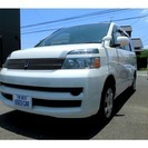  トヨタ ヴォクシー 2.0 X　 （パール） ミニバン