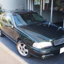  ボルボ V70 AWD 4WD　 （グリーン） ステーションワゴンの画像