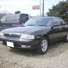  日産 ローレル 2.5 25メダリスト 4WD　 （ガンメタリ...