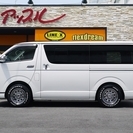  トヨタ レジアスエース 3.0 スーパーGL ロングボディ ディーゼルターボ 4WD　ベットキット　SDナビ （パールホワイト） ミニバンの画像