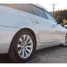  ＢＭＷ 5シリーズツーリング 530i　電動本革シート （シルバーメタリック） ステーションワゴンの画像