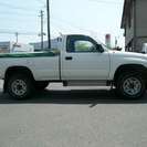  トヨタ ハイラックス Sキャブ3.0デイ-ゼル標準ボデイ4WD　 （ホワイト） ピックアップトラックの画像