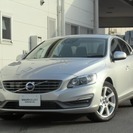 ボルボ S60 T4 SE　2015年　NEWナビゲーションモデル　試乗車 （シルバーメタリック） セダンの画像