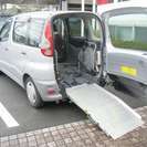  トヨタ ファンカーゴ 車いす移動車　フクシシャリョウ　 （シルバーメタリック） ステーションワゴンの画像