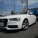 アウディ A4アバント 2.0 TFSI Sラインパッケージ　...