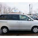  トヨタ ノア 2.0 X 4WD　キーレス　社外ナビ　タイミングチェーン （シルバー） ミニバンの画像