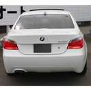  ＢＭＷ 5シリーズ 525i Mスポーツパッケージ　サンルーフ・純正HDDナビ （ホワイト） セダンの画像