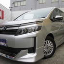  トヨタ ヴォクシー 1.8 ハイブリッド X　７人乗　新車・ワ...