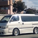  トヨタ ハイエース 3.0 スーパーカスタムG トリプルムーン...