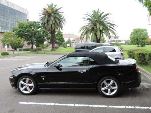 フォード マスタングコンバーチブル V8 GT プレミアムD車 （ブラック 