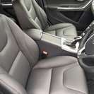  ボルボ V60 T3 SE　 （アイスホワイト） ステーションワゴンの画像