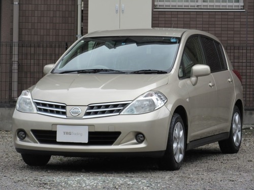 日産 ティーダ 1.5 15M （ゴールドベージュ） ハッチバック
