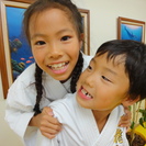 英会話で空手道を稽古している聖龍会空手教室 Mahalo Karate School （足立区最寄り駅＝五反野駅・梅島駅・小菅駅・青井駅・綾瀬駅）の画像