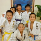 英会話で空手道を稽古している聖龍会空手教室 Mahalo Karate School （足立区最寄り駅＝五反野駅・梅島駅・小菅駅・青井駅・綾瀬駅）の画像