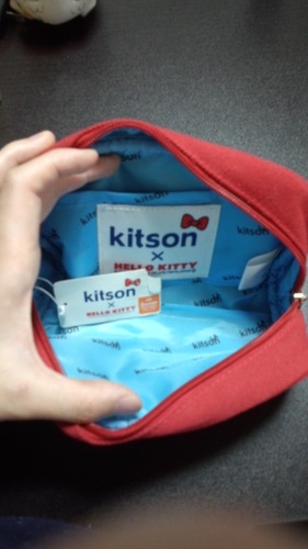 新品 kitson　ハローキティ ポーチ　送料無料