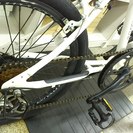 [107] DOPPELGANGER　FX03　折りたたみ自転車　20インチ　7段変速　アルミフレーム　ブルホーンハンドル　サムシフター　タイヤ前後新品　ホワイト　品川区・目黒区・大田区・世田谷区・渋谷区・港区は無料配送の画像