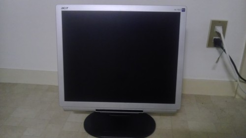 【取引終了】★格安★acer PCモニター　１９インチ!!　画素数１２８０×１０２４　超美品