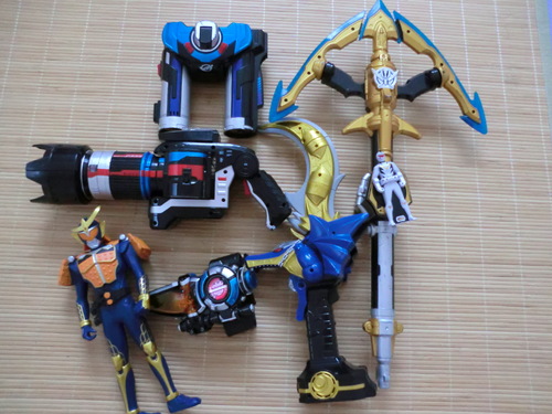 ぜーんぶ、セットでなりきりヒーロー・・