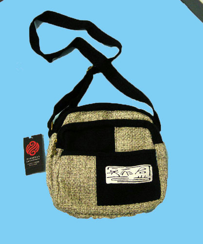新品！チベット民族風　刺繍　ショルダーバック　ｂ229
