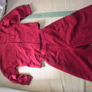 半値！茜色の服。可愛い赤色の半ズボンスーツ。ウール１００％．２点セットで１５００円。いま半値、75０円！！！の画像