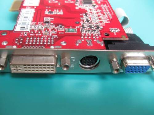 【完売しました】ビデオカード★ATI RADEON 9200★動作品