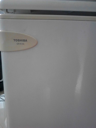 終了>【ジャンク】東芝 冷蔵庫 GR-K11A(W) 容積112L(霜取り故障 終了>【ジャンク】東芝 冷蔵庫 GR-K11A(W) 容積112L(霜取り故障