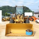 程度の良いホイルローダです。
