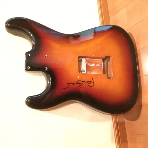 ギターレア》ポールギルバート 直筆サイン入り ストラトボディ（価格