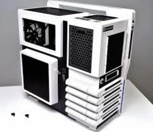 水冷　Xeon　3.0GHz　14コア　28スレッド　m.2　SSD　256GB　HDD　8TB　TITAN　X　12GB