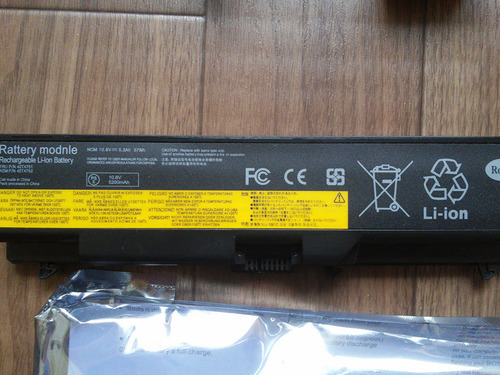 買ったばかりのLENOVOバッテリーお譲りします。