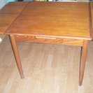 ダイニングテーブル(大きさが変更できます。)・取りに来られる方限定の画像