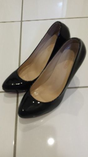 美品 黒のエナメル 1回のみ着用