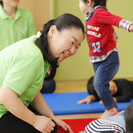 【東京都　東京】１人１人の子どもにじっくり向き合える、事業所内保育所です！幼児期にしかできない、人格形成の基盤を整える保育を重視し、またその目的で開発された、オリジナル絵本の読み聞かせとワークショップを行う「WithBookﾌﾟﾛｸﾞﾗﾑ」を保育活動の中心に据えています。の画像