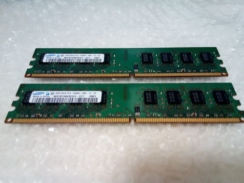【PCメモリ】 DDR2メモリ　2GBx2枚4GB
