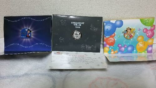 非売品ディズニーのバッチ