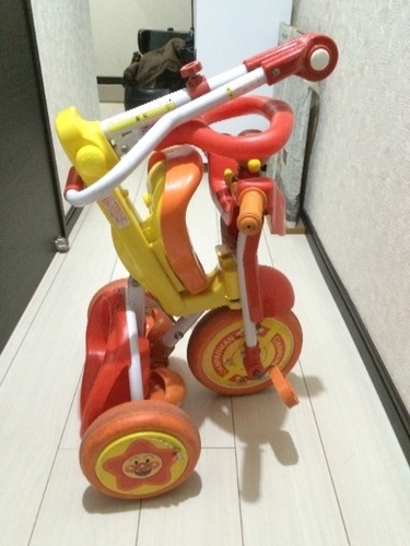 折りたたみアンパンマン三輪車